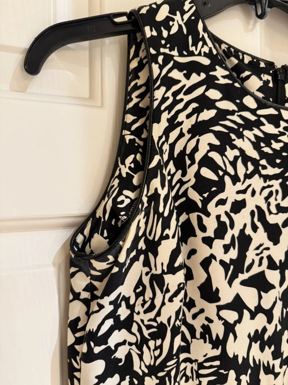 Tory Burch Black White Abstract Logo Print Sleeveless Dress Size 8